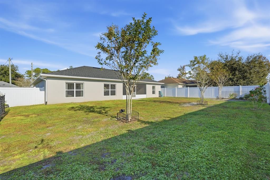 Active With Contract: $339,000 (3 beds, 2 baths, 1721 Square Feet)