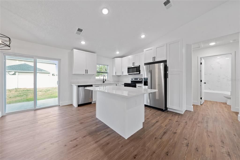 For Sale: $365,000 (4 beds, 3 baths, 1532 Square Feet)