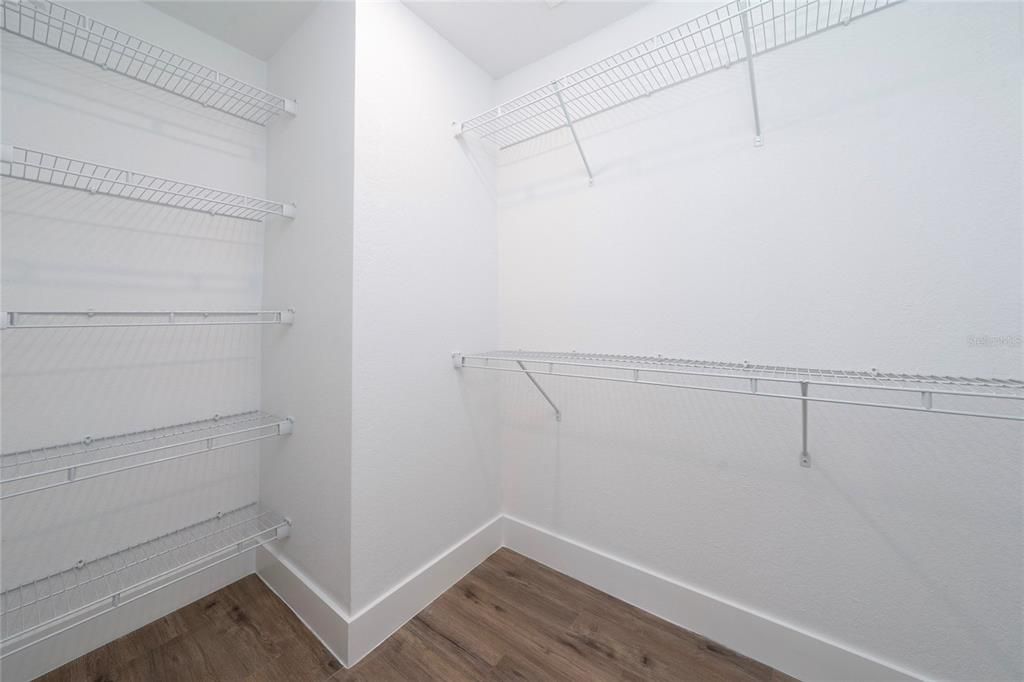 For Sale: $365,000 (4 beds, 3 baths, 1532 Square Feet)