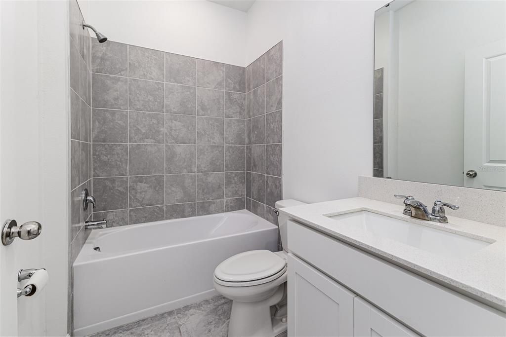 В аренду: $2,170 (4 спален, 3 ванн, 2093 Квадратных фут)