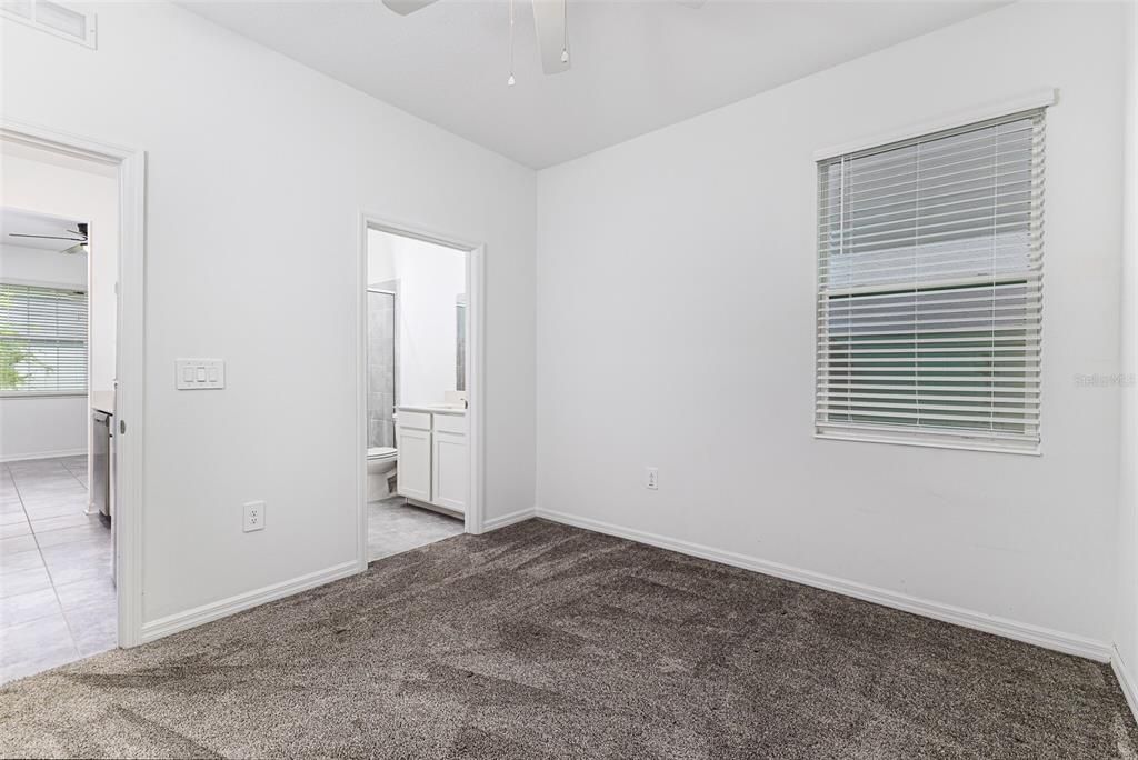 В аренду: $2,170 (4 спален, 3 ванн, 2093 Квадратных фут)