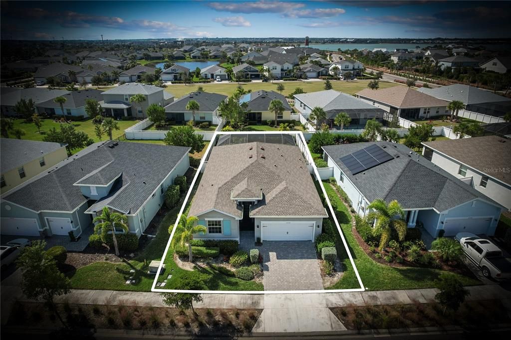 Active With Contract: $438,000 (4 beds, 3 baths, 2027 Square Feet)