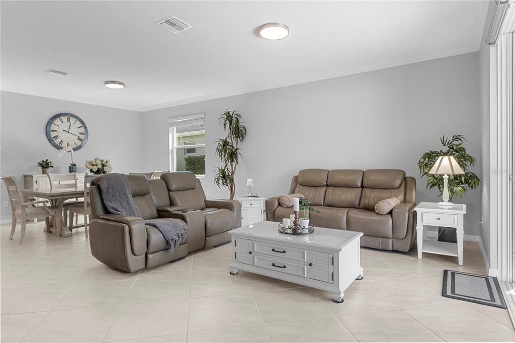 Active With Contract: $438,000 (4 beds, 3 baths, 2027 Square Feet)