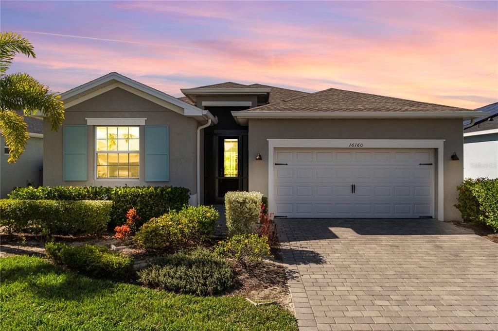Active With Contract: $438,000 (4 beds, 3 baths, 2027 Square Feet)