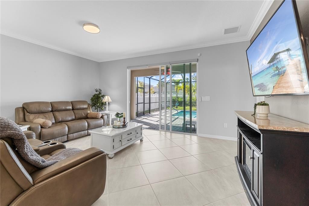 Active With Contract: $438,000 (4 beds, 3 baths, 2027 Square Feet)