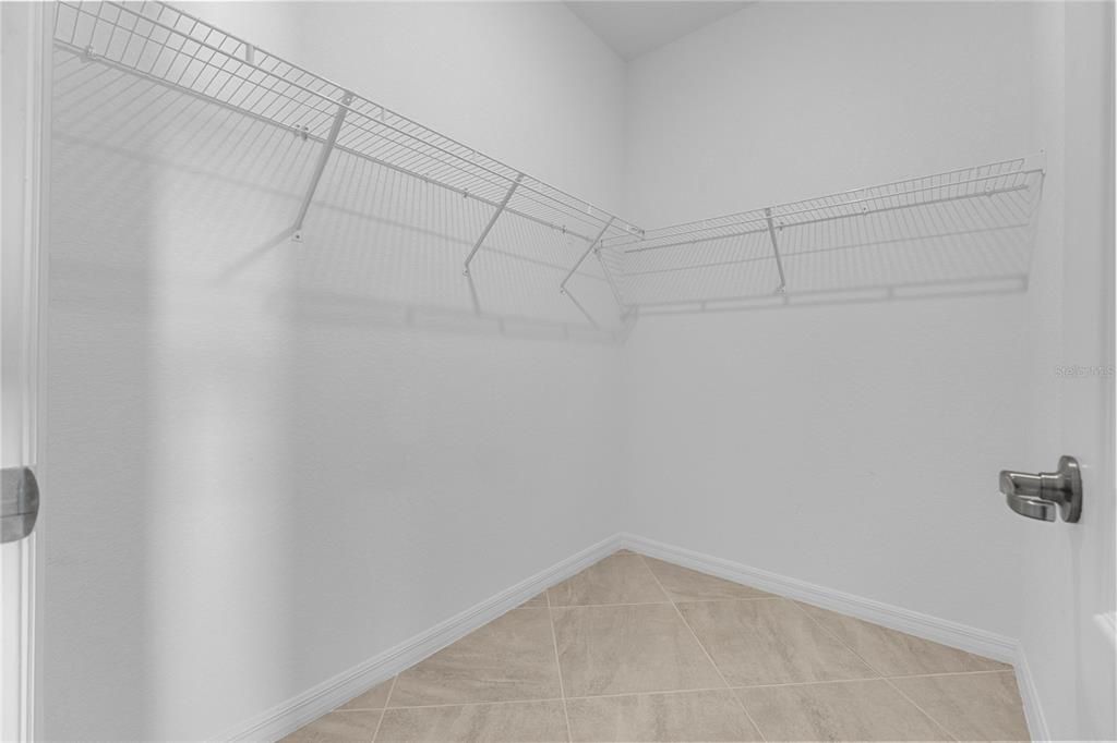 Active With Contract: $438,000 (4 beds, 3 baths, 2027 Square Feet)