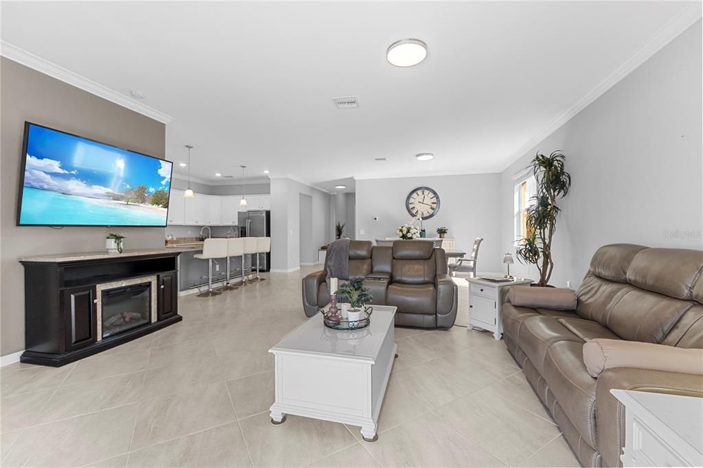 Active With Contract: $438,000 (4 beds, 3 baths, 2027 Square Feet)