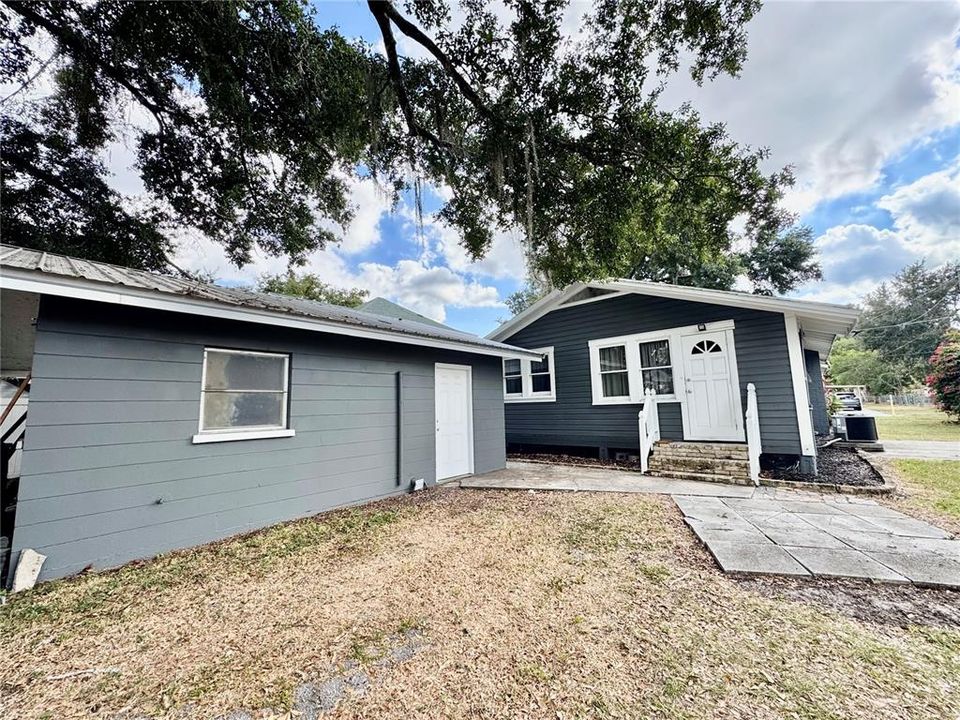 待售: $230,000 (2 贝兹, 1 浴室, 1120 平方英尺)