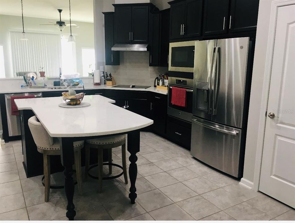 出租: $2,300 (3 贝兹, 2 浴室, 2008 平方英尺)