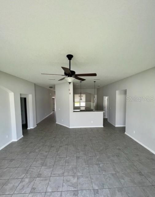 出租: $2,300 (3 贝兹, 2 浴室, 2008 平方英尺)