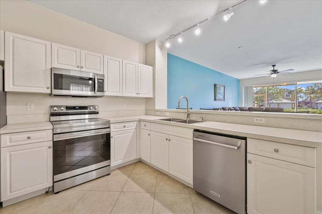 待售: $275,000 (3 贝兹, 2 浴室, 1517 平方英尺)