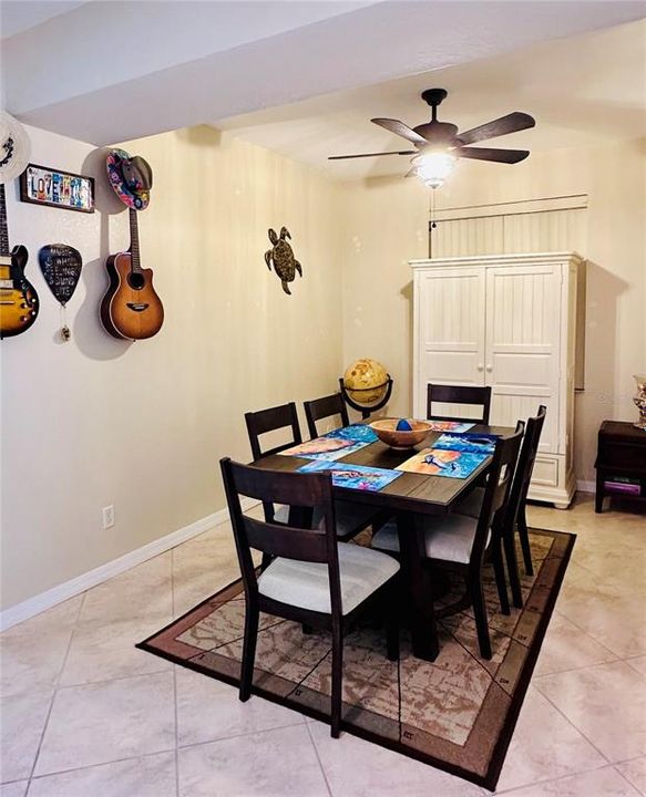 待售: $275,000 (3 贝兹, 2 浴室, 1517 平方英尺)