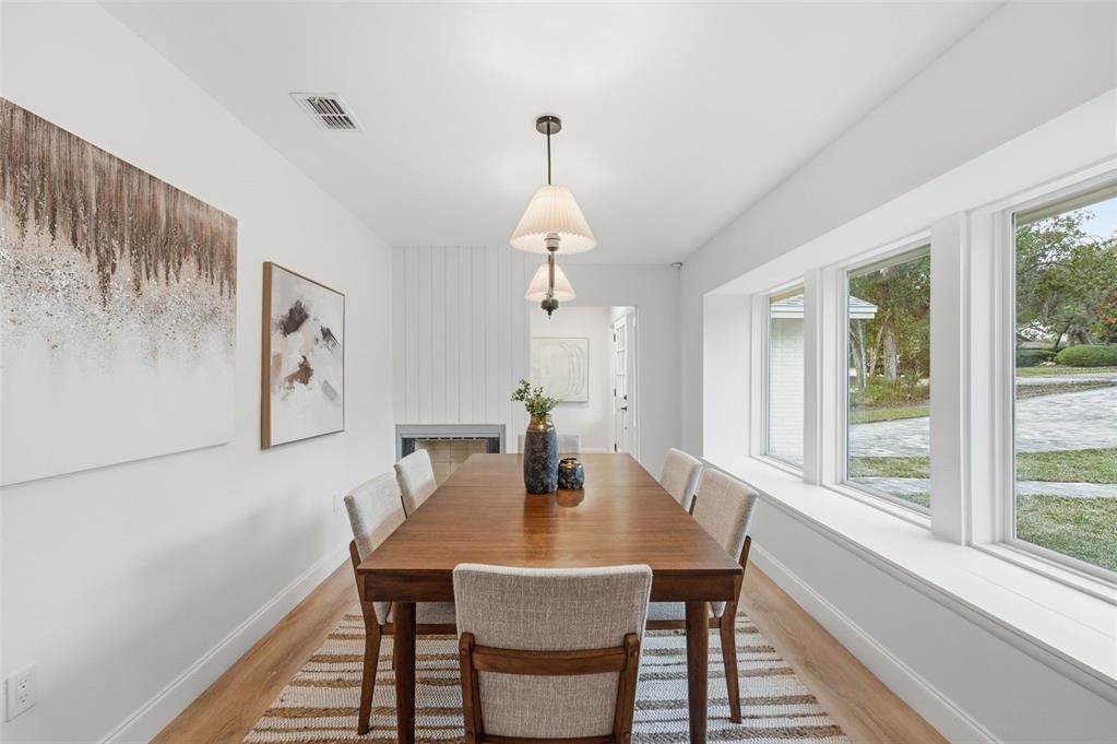 待售: $799,911 (5 贝兹, 3 浴室, 2611 平方英尺)