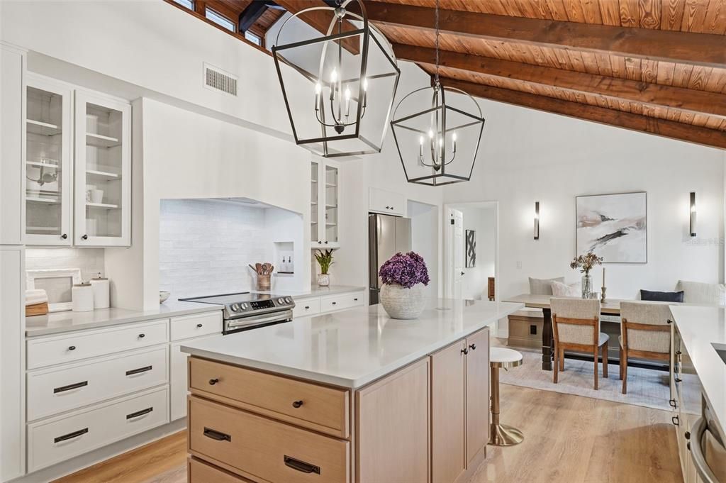 待售: $799,911 (5 贝兹, 3 浴室, 2611 平方英尺)