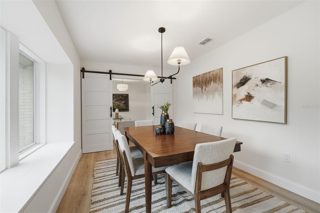 待售: $799,911 (5 贝兹, 3 浴室, 2611 平方英尺)