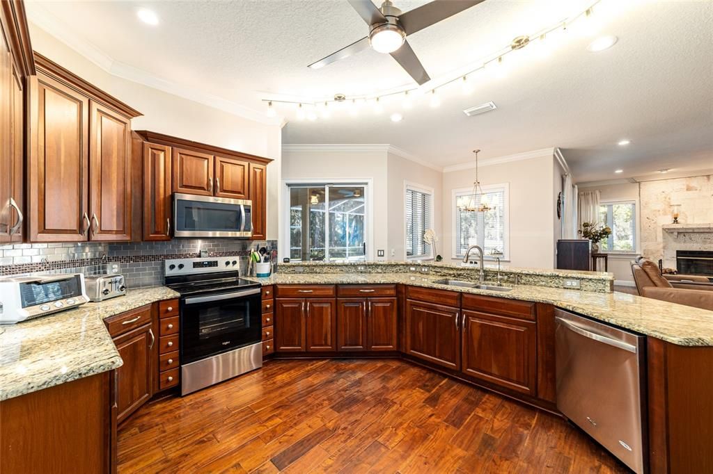 待售: $995,000 (4 贝兹, 3 浴室, 3063 平方英尺)