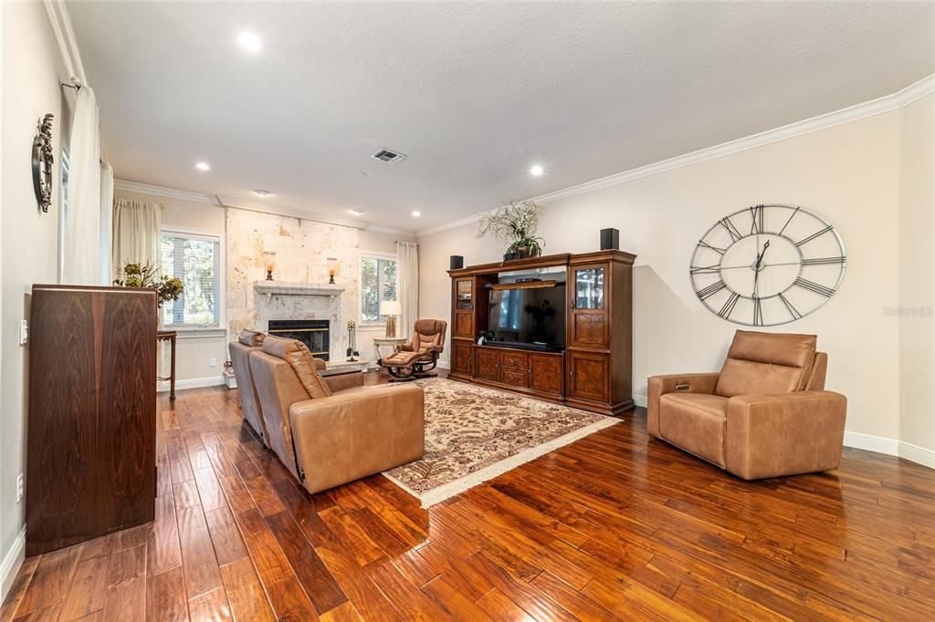 待售: $995,000 (4 贝兹, 3 浴室, 3063 平方英尺)