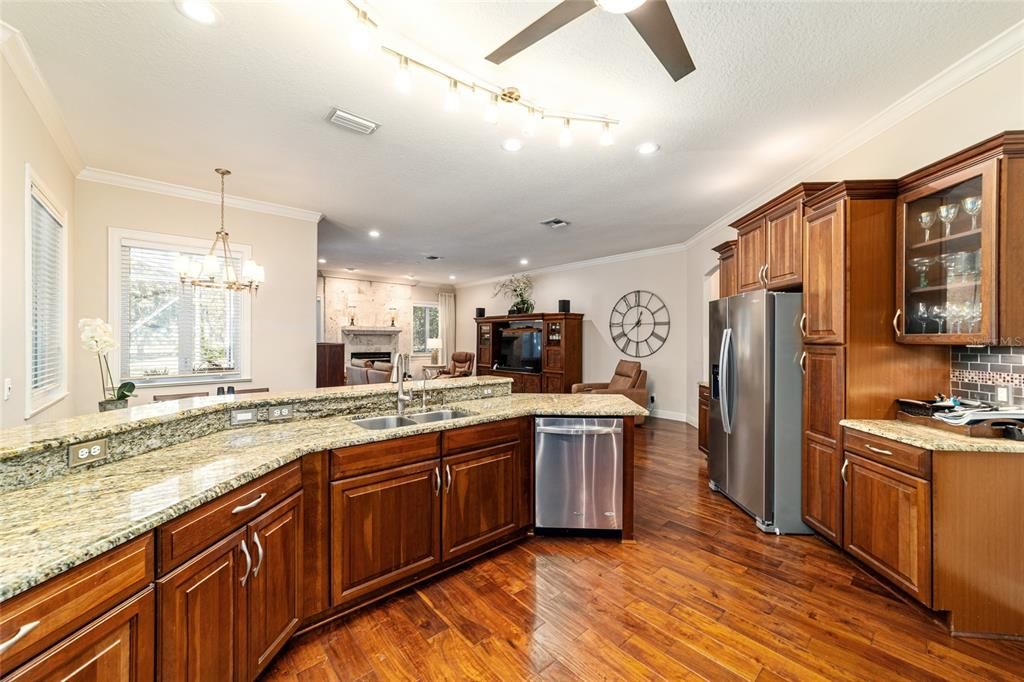 待售: $995,000 (4 贝兹, 3 浴室, 3063 平方英尺)