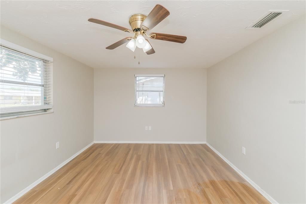 For Rent: $1,760 (3 beds, 2 baths, 1308 Square Feet)