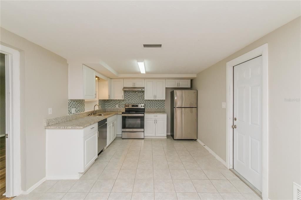 For Rent: $1,760 (3 beds, 2 baths, 1308 Square Feet)