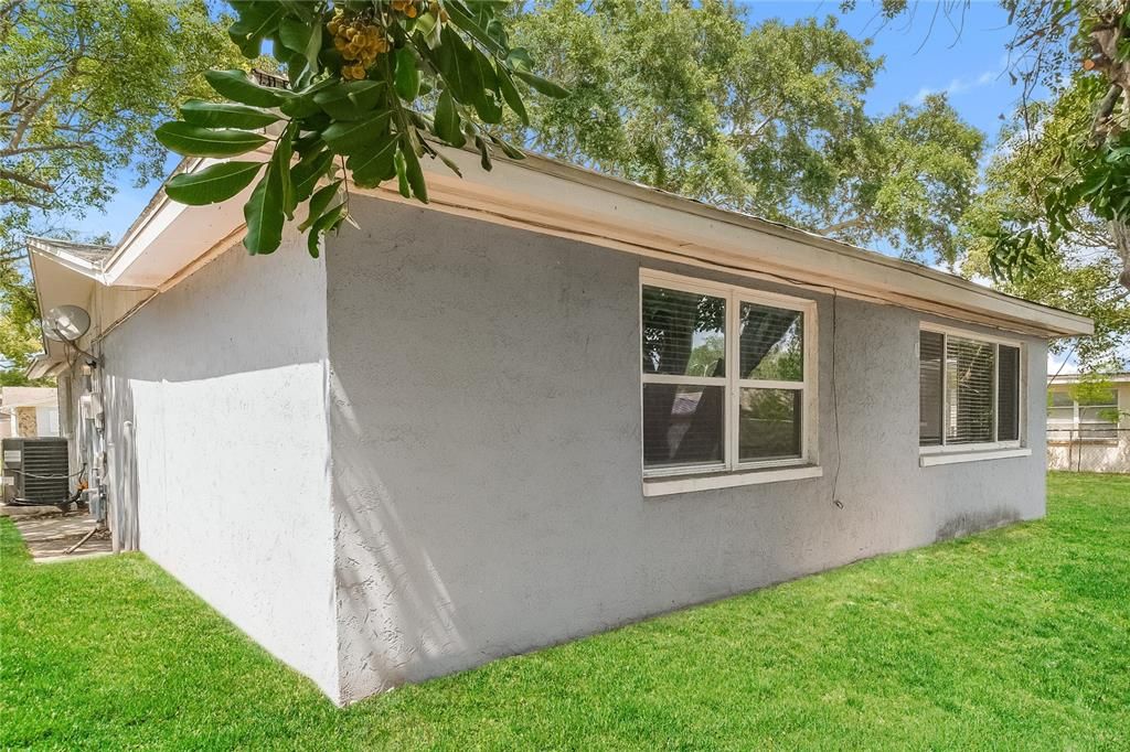 For Rent: $1,760 (3 beds, 2 baths, 1308 Square Feet)