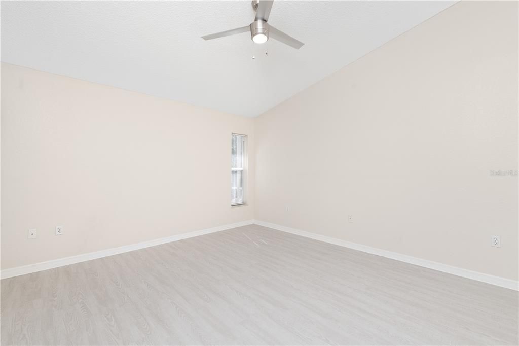 For Sale: $349,000 (3 beds, 2 baths, 1835 Square Feet)