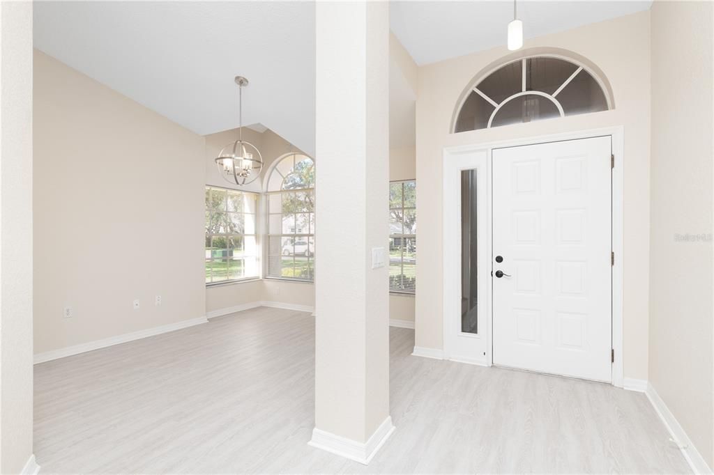 For Sale: $349,000 (3 beds, 2 baths, 1835 Square Feet)