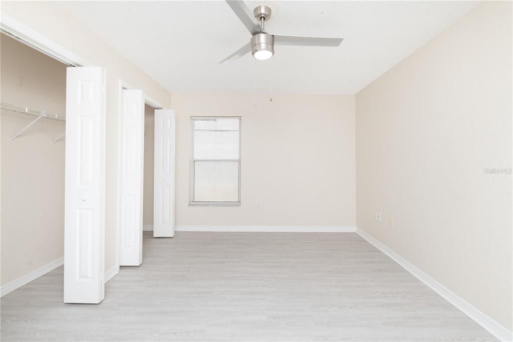 For Sale: $349,000 (3 beds, 2 baths, 1835 Square Feet)