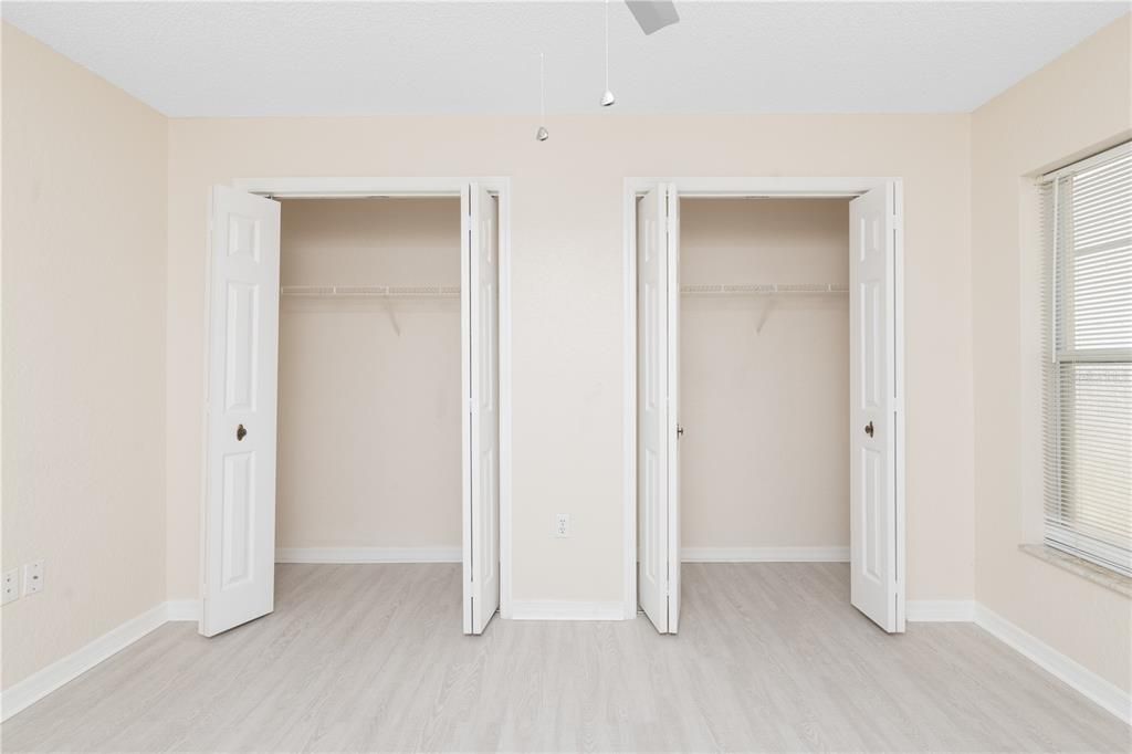 For Sale: $349,000 (3 beds, 2 baths, 1835 Square Feet)