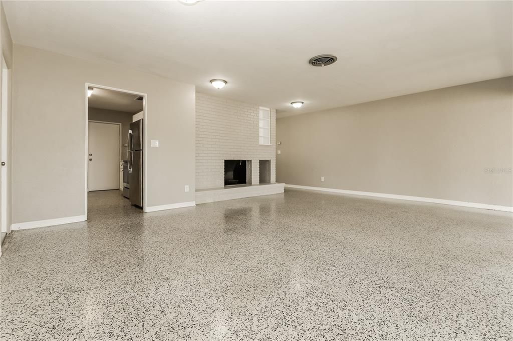 For Rent: $3,185 (3 beds, 2 baths, 1412 Square Feet)