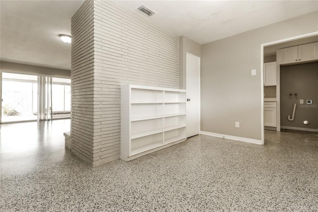 For Rent: $3,185 (3 beds, 2 baths, 1412 Square Feet)