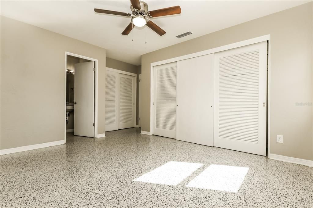 For Rent: $3,185 (3 beds, 2 baths, 1412 Square Feet)