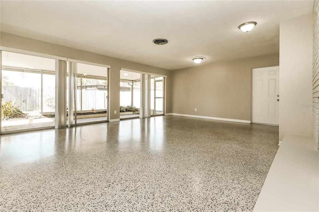 For Rent: $3,185 (3 beds, 2 baths, 1412 Square Feet)