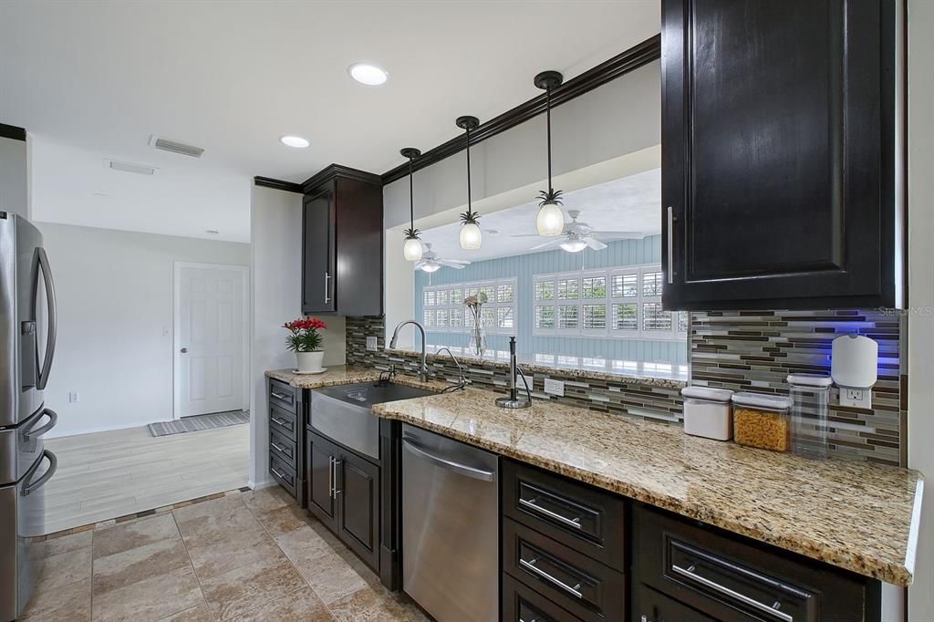 For Sale: $498,500 (2 beds, 2 baths, 1816 Square Feet)