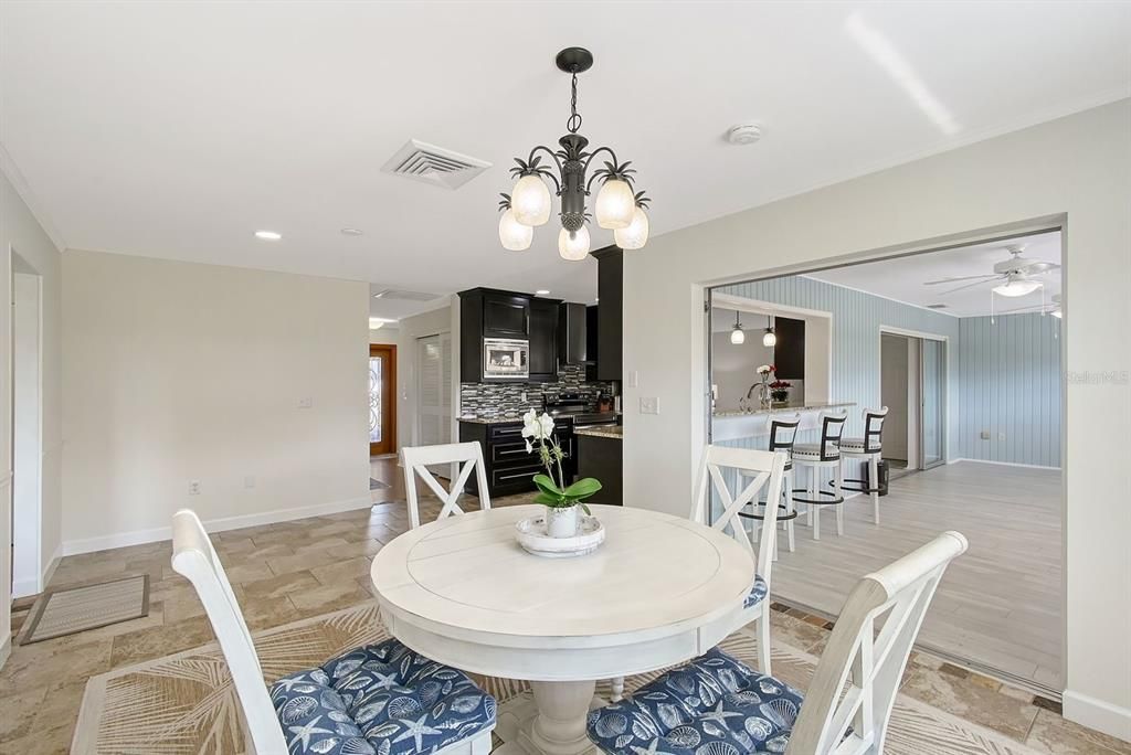 For Sale: $498,500 (2 beds, 2 baths, 1816 Square Feet)