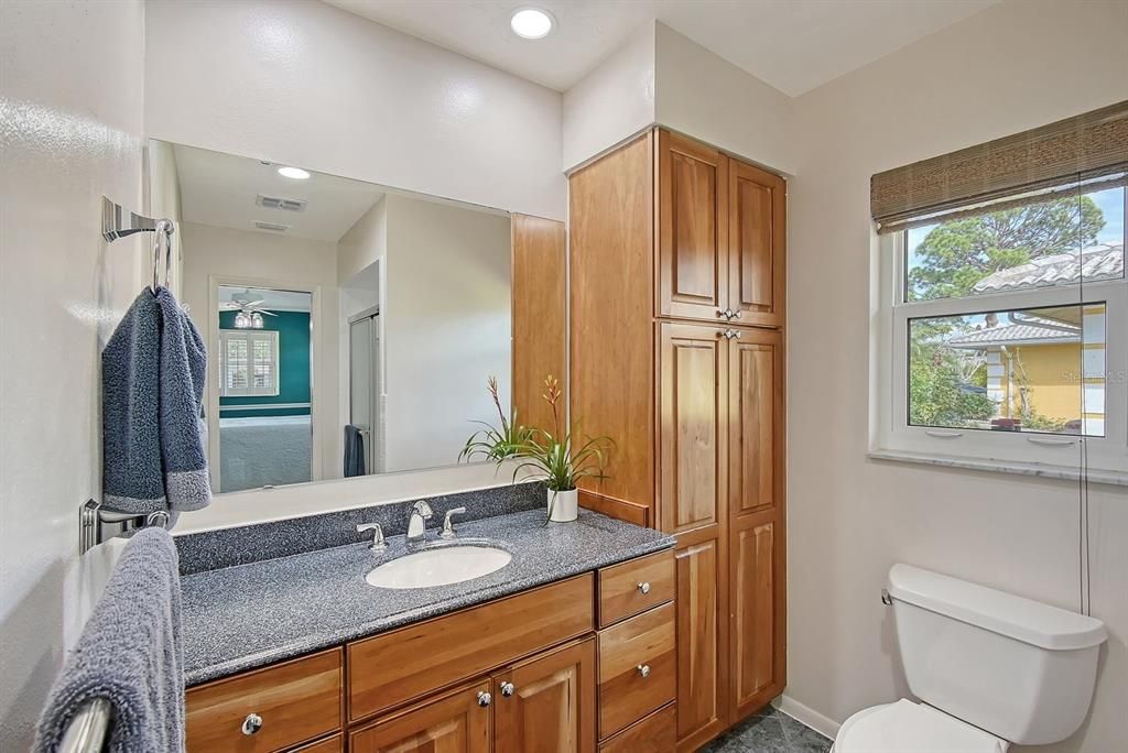 For Sale: $498,500 (2 beds, 2 baths, 1816 Square Feet)