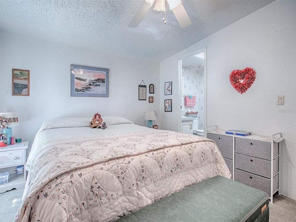 For Sale: $135,247 (2 beds, 2 baths, 850 Square Feet)