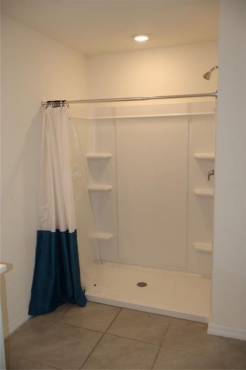 В аренду: $2,400 (4 спален, 2 ванн, 2325 Квадратных фут)