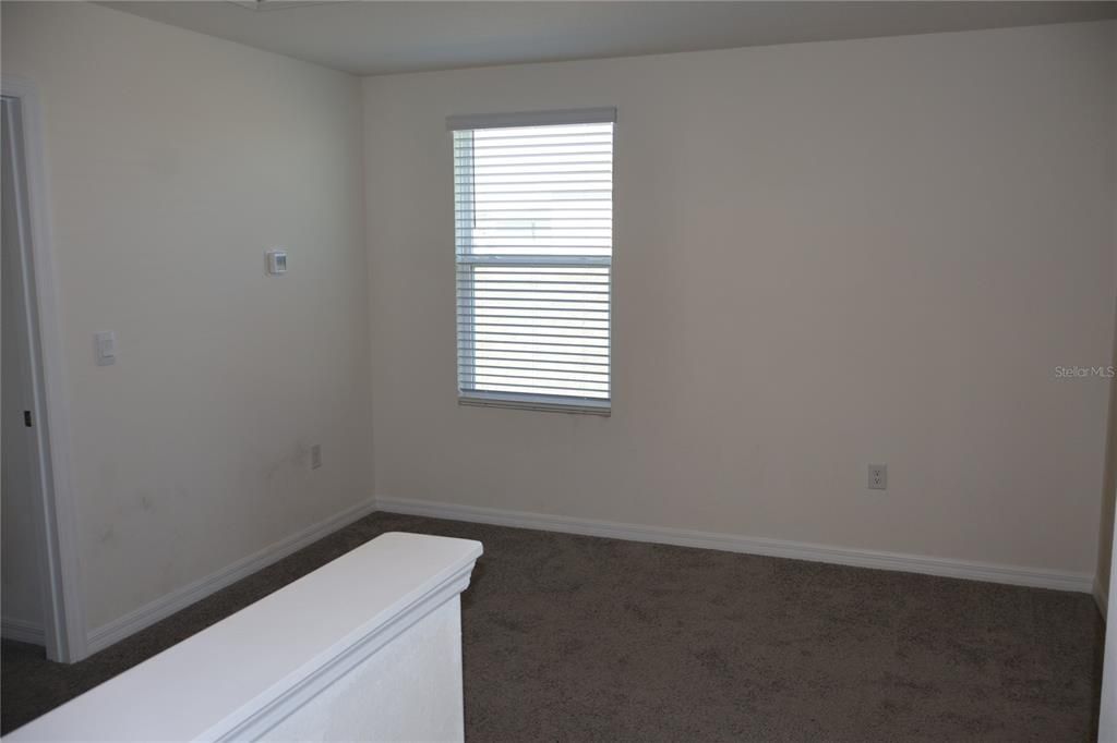 В аренду: $2,400 (4 спален, 2 ванн, 2325 Квадратных фут)