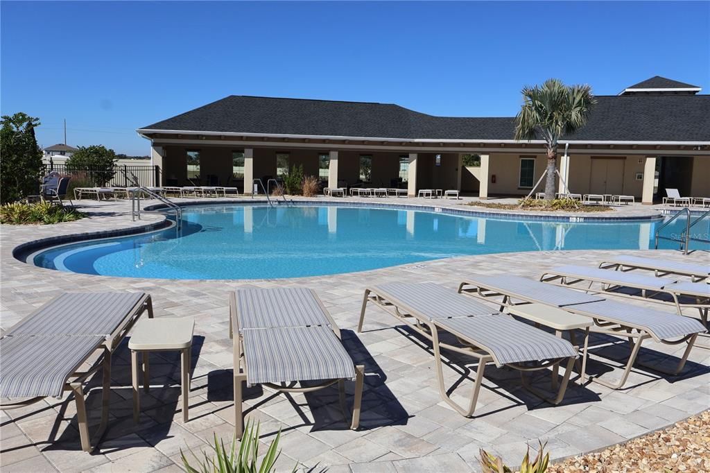 В аренду: $2,400 (4 спален, 2 ванн, 2325 Квадратных фут)