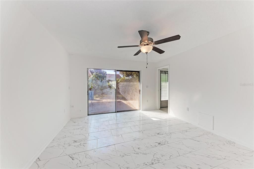 待售: $355,000 (3 贝兹, 2 浴室, 1384 平方英尺)