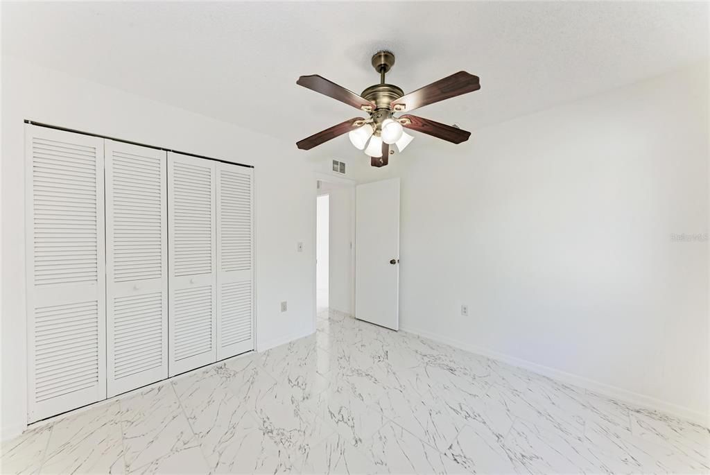 待售: $355,000 (3 贝兹, 2 浴室, 1384 平方英尺)