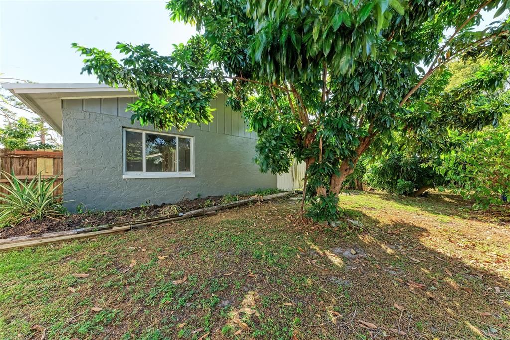 待售: $355,000 (3 贝兹, 2 浴室, 1384 平方英尺)