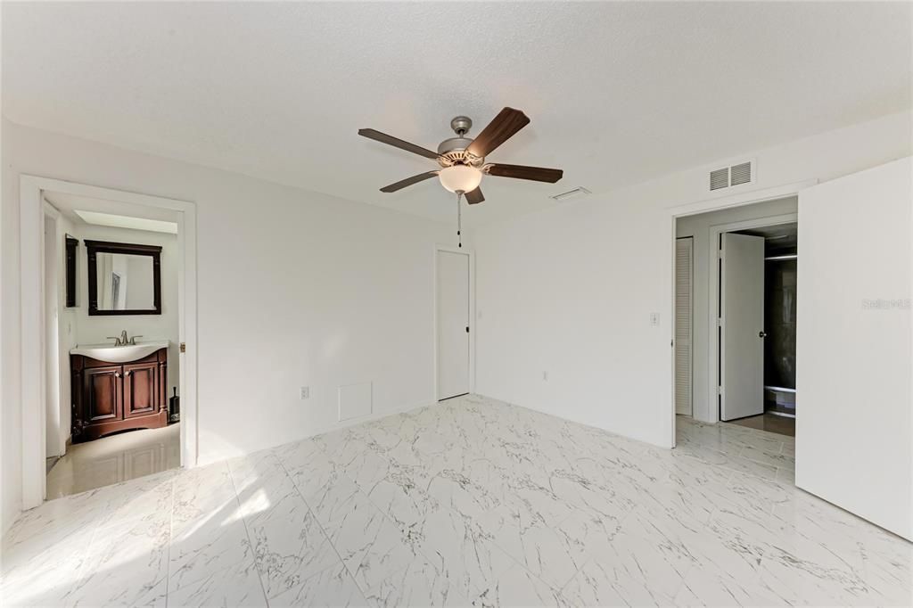 待售: $355,000 (3 贝兹, 2 浴室, 1384 平方英尺)