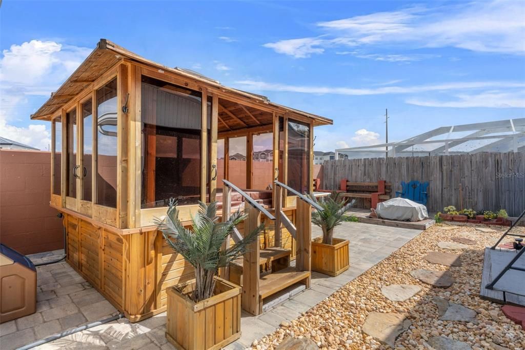 For Sale: $309,900 (4 beds, 2 baths, 2159 Square Feet)