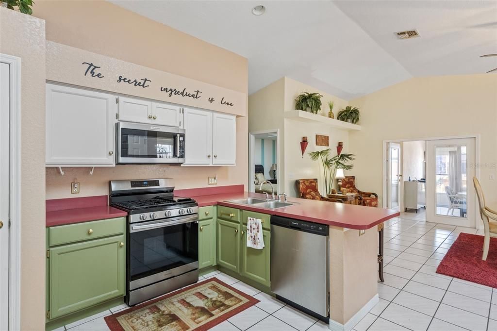 For Sale: $309,900 (4 beds, 2 baths, 2159 Square Feet)