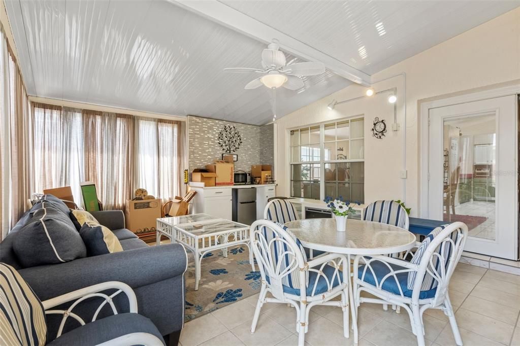 For Sale: $309,900 (4 beds, 2 baths, 2159 Square Feet)