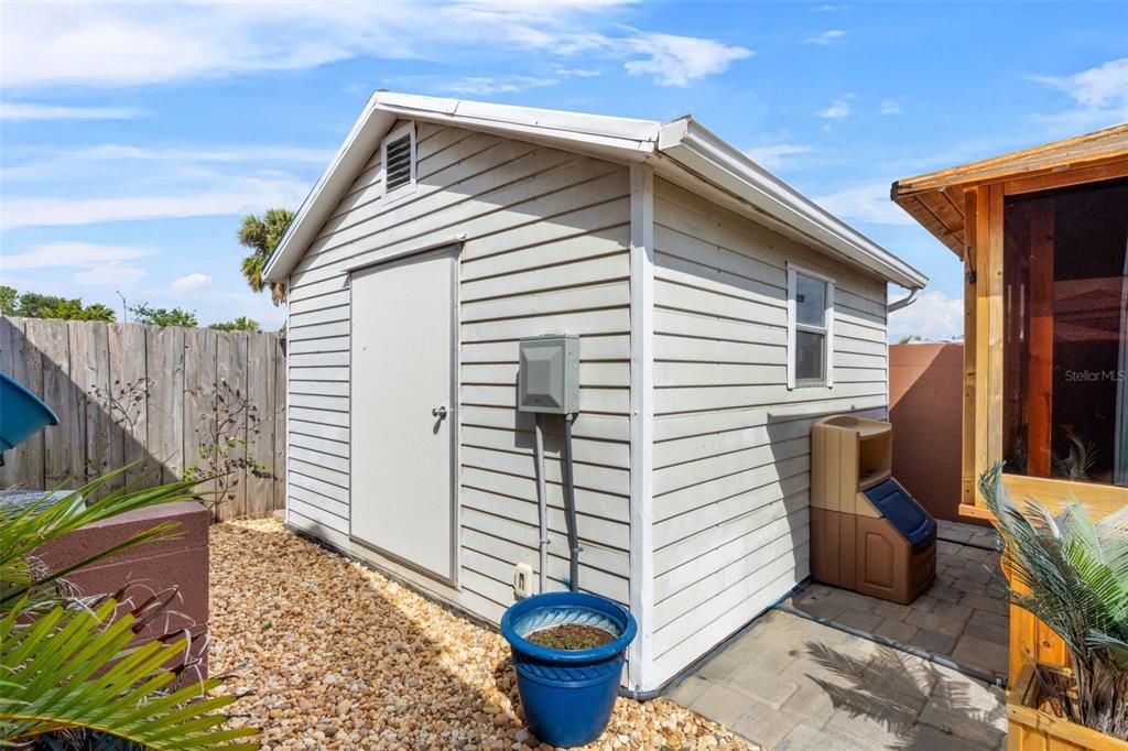 For Sale: $309,900 (4 beds, 2 baths, 2159 Square Feet)