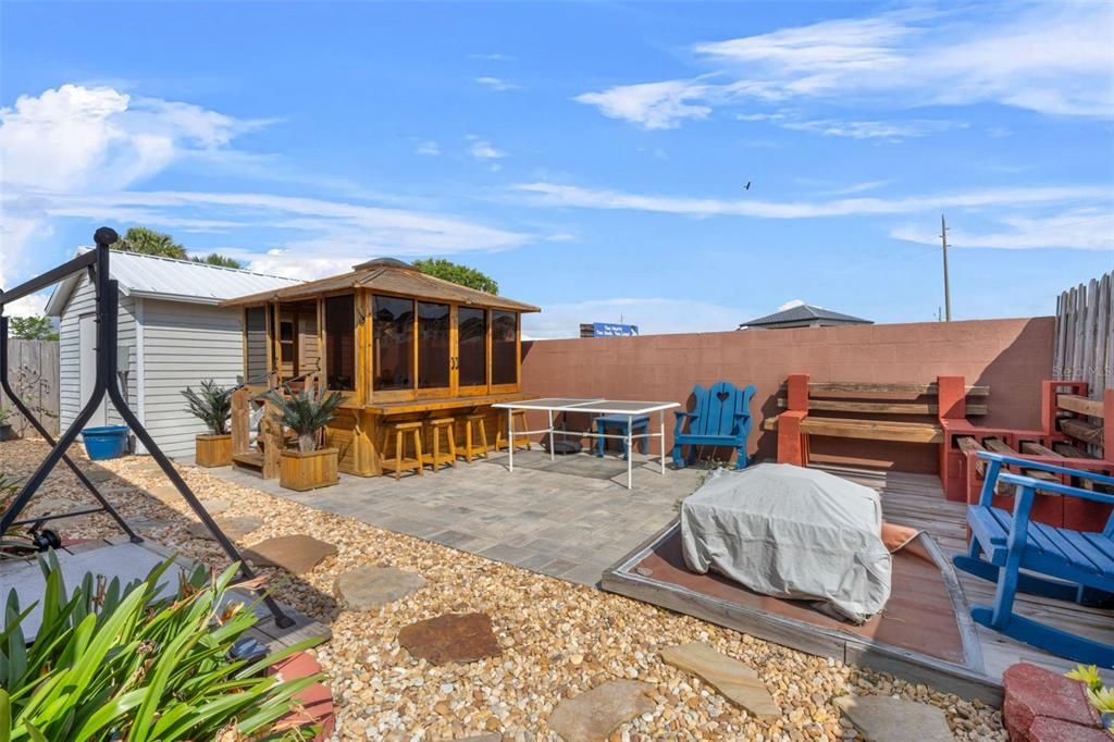 For Sale: $309,900 (4 beds, 2 baths, 2159 Square Feet)