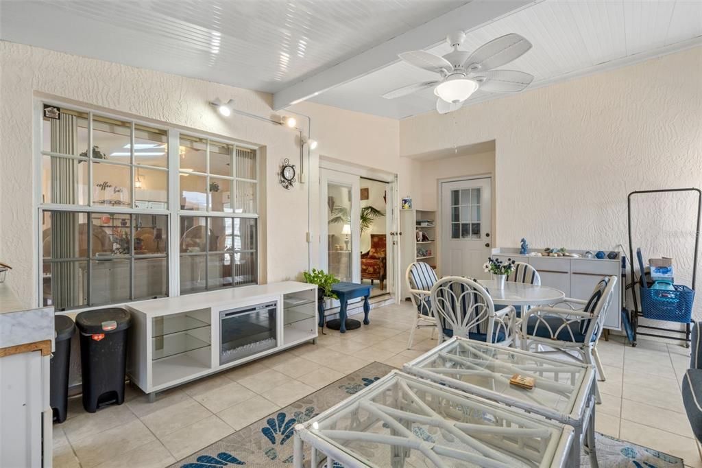 For Sale: $309,900 (4 beds, 2 baths, 2159 Square Feet)